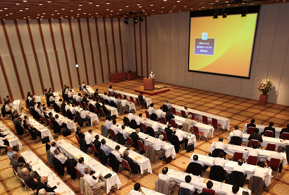画像：ken k miki podium